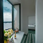 Dimore De Luca- Sea View Гостевой дом 4*