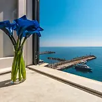 Dimore De Luca- Sea View Гостевой дом 4*