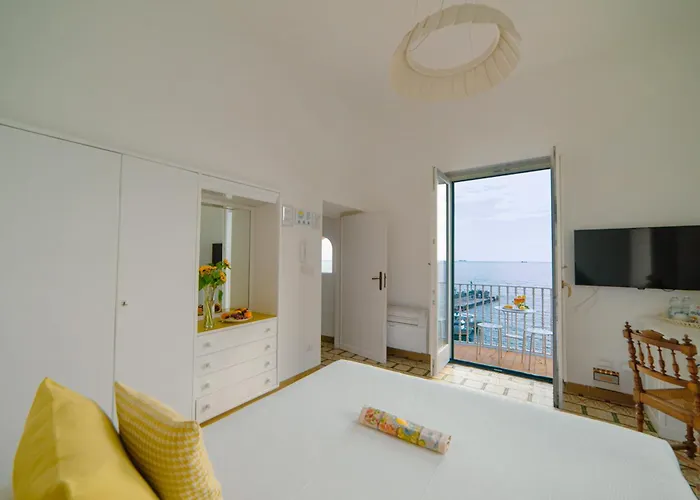 ディモーレ デ ルカ シー ビュー