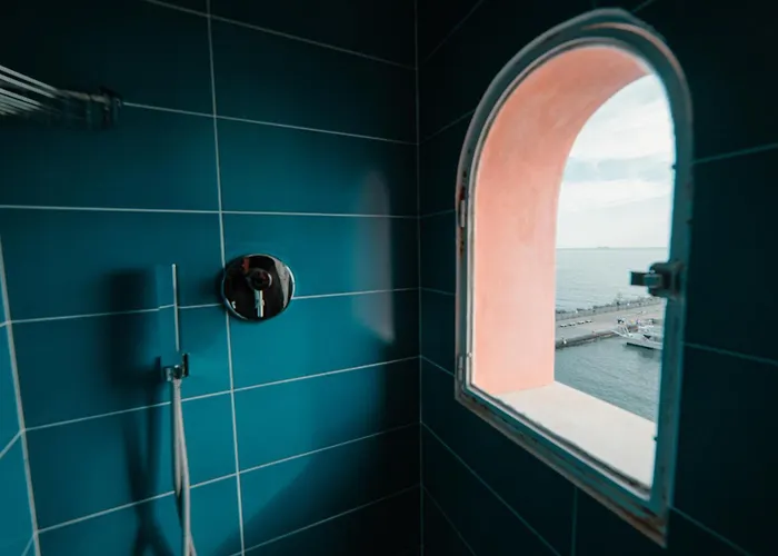 ゲストハウス ディモーレ デ ルカ シー ビュー 4*