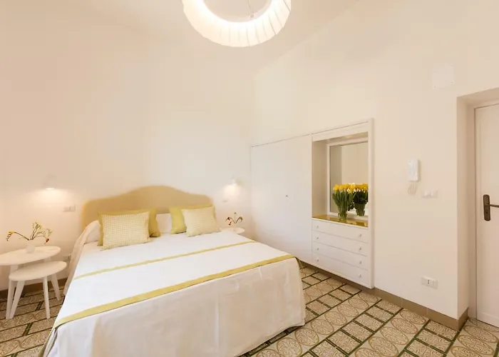 ディモーレ デ ルカ シー ビュー ゲストハウス 4*