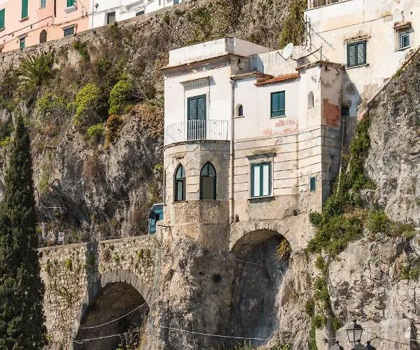 ディモーレ デ ルカ シー ビュー ゲストハウス 4*