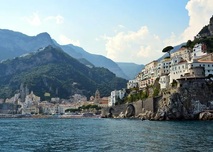 ディモーレ デ ルカ シー ビュー 4*