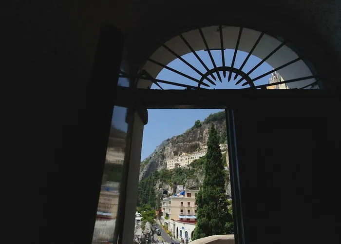 ゲストハウス ディモーレ デ ルカ シー ビュー アマルフィ